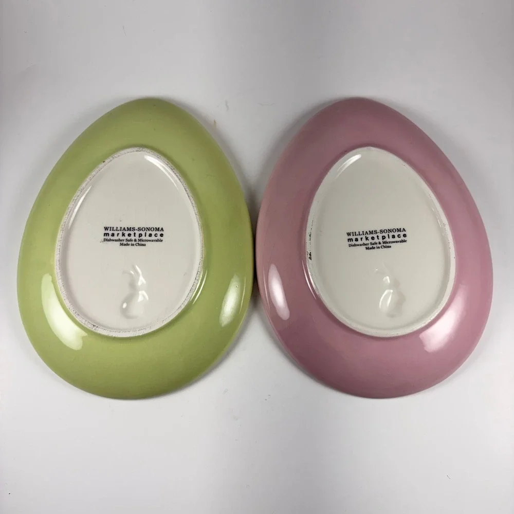 Williams Sonoma Easter‎ Egg Shape Embossed Bunny Plates Pastel Set of 2